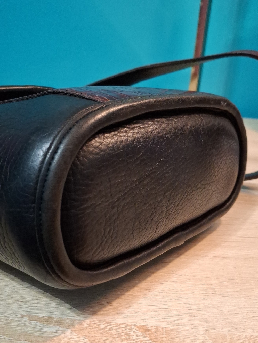Brighton Magdaleine Brown Croc-Embossed & Black Leather Crossbody Vintage - Picture 4 of 15